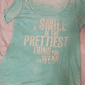 Cute graphic t- shirt 💥 2 for $15